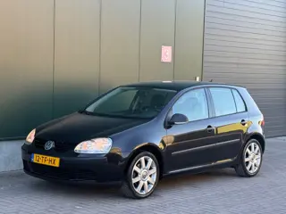 TOPSTAAT Volkswagen Golf 1.6 Trendline| Automaat | Weinig KM