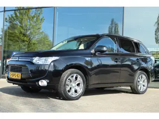 MITSUBISHI OUTLANDER 2.0 PHEV INSTYLE | SCHUIFDAK | LEDER | NAVI | CAMERA | KEY-LESS