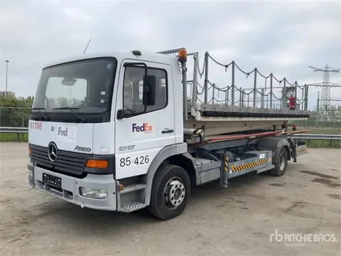 Mercedes-Benz 1317 Atego 4x2 Doll Platform (bj 2000)