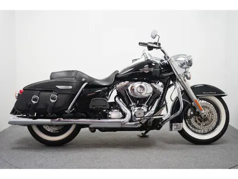 Harley-Davidson ROAD KING CLASSIC (bj 2011)
