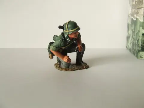 King &amp; Country - WW2 - Figuur/beeld Soldado Alemão -