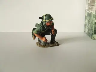 King &amp; Country - WW2 - Figuur/beeld Soldado Alemão -