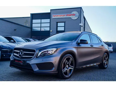 Mercedes-Benz GLA-klasse 250 Business | Panorama | Camera | Sportstoelen