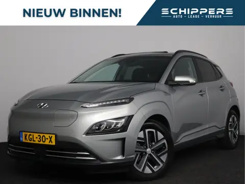 Hyundai KONA EV Comfort Smart 64 kWh | Schuif/kanteldak | Stoelverwarming | Navigatie | LED |