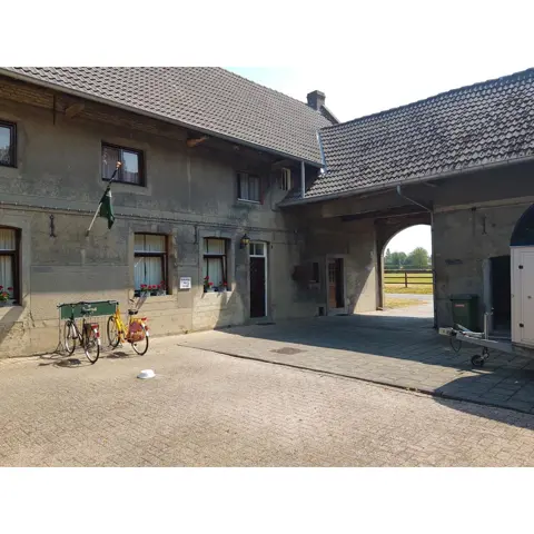 Woning aan de Op de Locht te Bunde