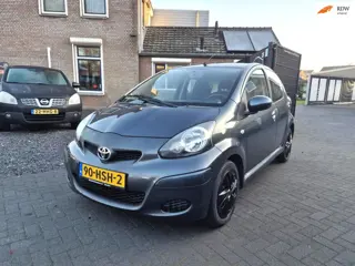 Toyota Aygo 1.0-12V Comfort 5 Deurs cv elektrische ramen 98606 Km