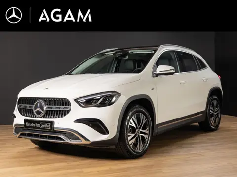 Mercedes-Benz GLA 250 e Luxury Line Panorama dak