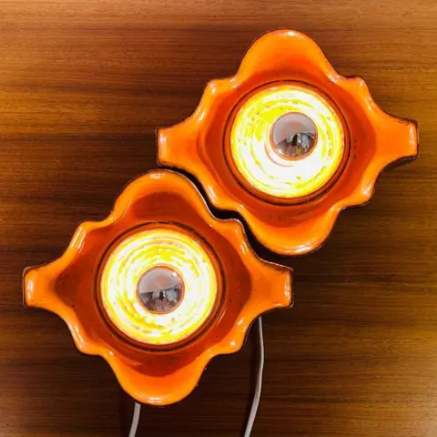 Muurlamp, Een paar keramische wandlampen