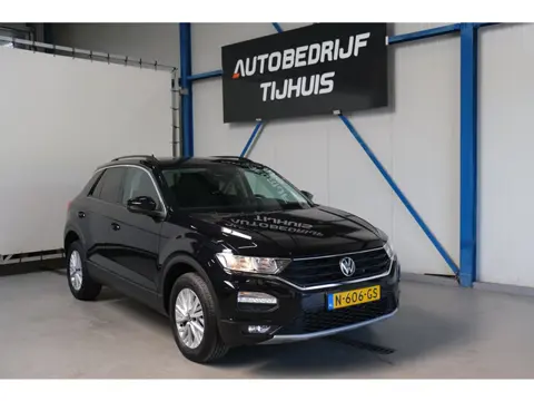 Volkswagen T-Roc 1.0 TSI Style - N.A.P. Airco, Cruise, Navi, PDC, Camera, Carplay.