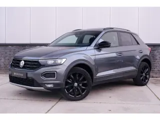 Volkswagen T-Roc 1.5 TSI Sport | Pano | Trekhaak | LED | Carplay | Camera | Virtual Cockpit | PDC