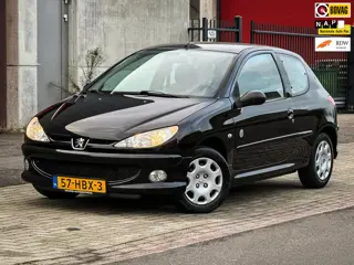 Peugeot 206 1.4 Génération | APK 12-2026 | Airco | Cruise control | Trekhaak | Elektr. ramen |