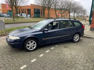 Renault Laguna Grand Tour 1.8-16V Expression| GERESERVEERD BBELLEN IS SNELLER TEL 0639780421