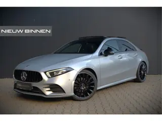 Mercedes-Benz A-Klasse 180 Business Solution AMG | Panoramadak | Stoelverwarming | Camera | Navigati