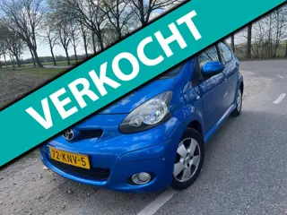 Toyota Aygo 1.0-12V Dynamic Blue / 5 drs aico nap