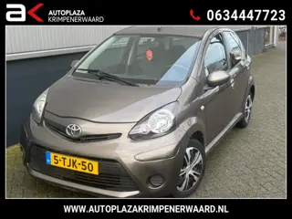 Toyota Aygo 1.0 VVT-i Comfort facelift bluetooth airco nieuwe apk