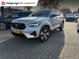 Volvo XC40 1.5 T4 Plug-in hybrid Plus Dark / Panorama-dak / Harman-Kardon / camera / stuur en stoel 