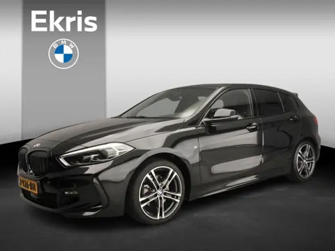 BMW 1 Serie 5-deurs 118i | M-Sportpakket | LED | Leder | Navigatie | Sportstoelen | Stoelverwarming 