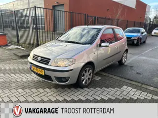 Fiat Punto 1.4-16V Emotion | APK TOT 23/08/2026 | Schuif/Kantel dak | Climate control | Cruise contr