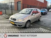 Fiat Punto 1.4-16V Emotion | APK TOT 23/08/2026 | Schuif/Kantel dak | Climate control | Cruise contr