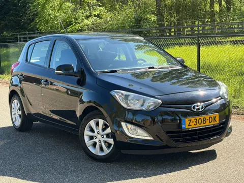 Hyundai I20 1.2i Business Edition /Carplay/Stoelverwarming/Airco/