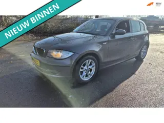 BMW 1-serie 118i Business Line MET AUTOMAAT ZO WEG PRIJSJE