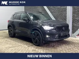 Volvo XC40 B3 Ultra Black Edition | Panoramadak | ACC | Trekhaak | 360° Camera | Stoel+Stuurverwarmi