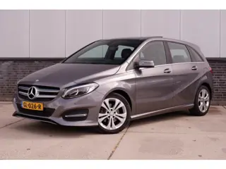 Mercedes-Benz B-Klasse 180 Ambition | Panorama | Trekhaak | Navi | LED