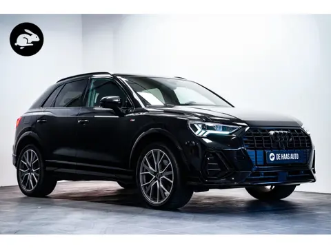 Audi Q3 45 TFSI e S-Line Black ed|20 inch|Camera|Full led