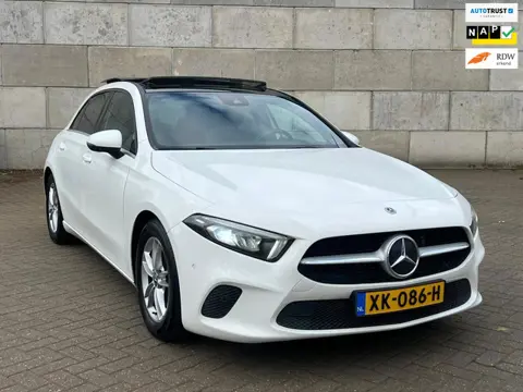 Mercedes-Benz A-klasse 200 Business Solution GROOT SCHERM