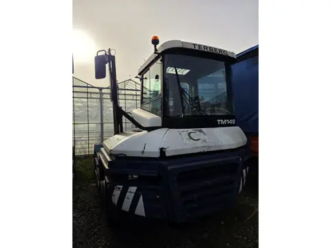 Terberg RT283 | TERMINAL TRACTOR 4X4| TURNING CHAIR. | AUTOMATIC GEAR | NOT RUNNING.