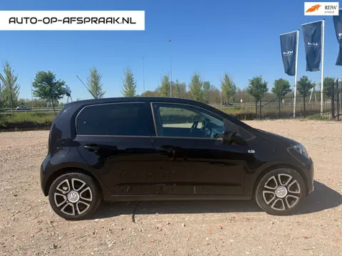 Volkswagen Up! 1.0 high up! BlueMotion 5drs. Airco Navi PDC Cruise C.