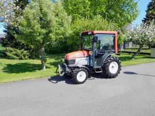 Yanmar EF 235 HST midi/minitrekker NL kenteken (bj 2011)