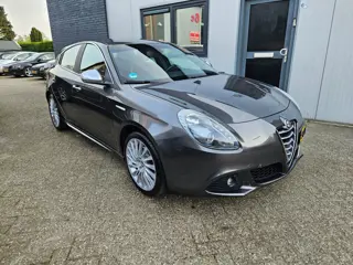 Alfa Romeo Giulietta 1.4 T Distinctive|Leer|Navi|Stoelverwarming