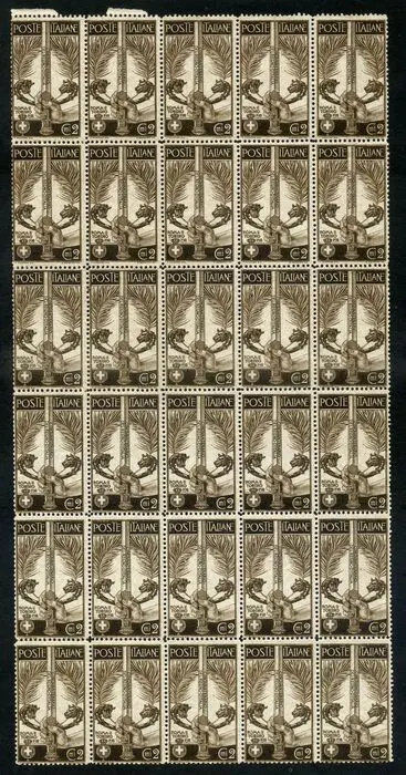 Italië 1911 - Unità d'Italia 2 centesimi dentellato 13,5. Raro blocco di 30 esemplari - Sassone 92a