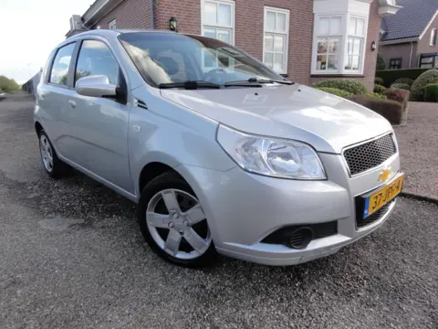 Chevrolet Aveo 1.4 16V LS AUTOMAAT !!!! met airco !