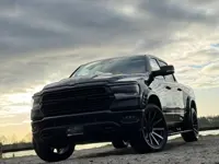 Dodge Ram 1500 LARAMIE NIGHT WIDEBODY 5.7L V8, 1E EIG, LUCHTV, PANO, H&K, 360, ACC, HUD, DIG REAR VI