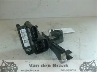 BMW 1 serie 2011-2015 Hoofdzekering
