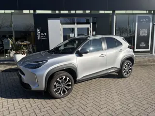 Toyota Yaris Cross 1.5 Hybrid 130 Dynamic // Met Comfort Pakket // Roel 0492-588951 dodehoekdet. ver