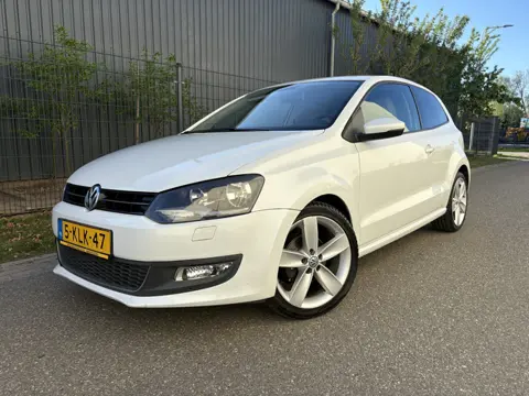 Volkswagen Polo 1.2 TSI BlueMotion Highline / NAVI / CRUISE / STOELVERWARMING / AIRCO