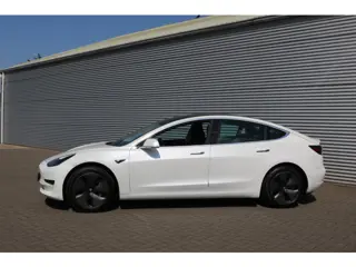 Tesla Model 3 Standard RWD Plus 60 kWh (149.569Km NAP Pano Navi Sportleder Autopilot Camera 18InchLM