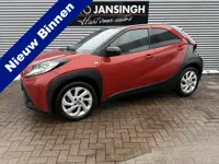 Toyota Aygo X 1.0 VVT-i MT Envy met 15.515 km!!! | Clima | Two tone lak | LM Velgen | Camera | Keyle