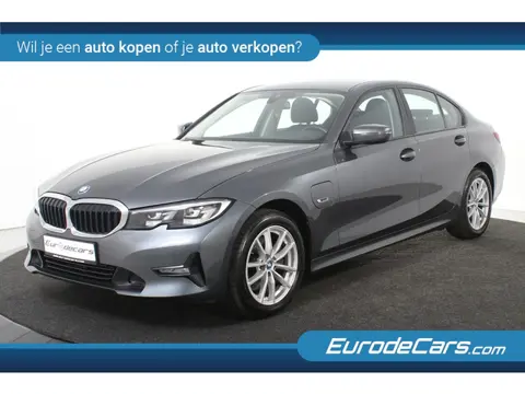 BMW 3-serie 320e *1ste Eigenaar*Navigatie*Trekhaak*Camera*DAB*