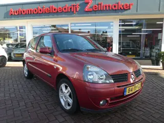 Renault Clio 1.2-16V Community Met verse APK (bj 2006)