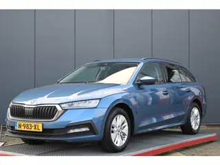 Škoda Octavia Combi 1.0 TSI Business Edition trekhaak panoramadak camera