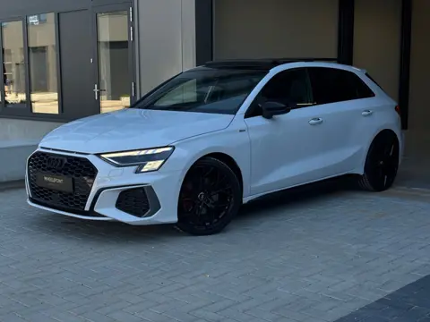 Audi A3 Sportback 35 TFSI edition one|Pano|Keyless|Sfeer|