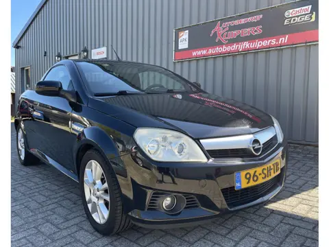 Opel Tigra TwinTop 1.4-16V Linea Rosso Airco.Navi.Lm.velgen.Cruise.Vol Leer.