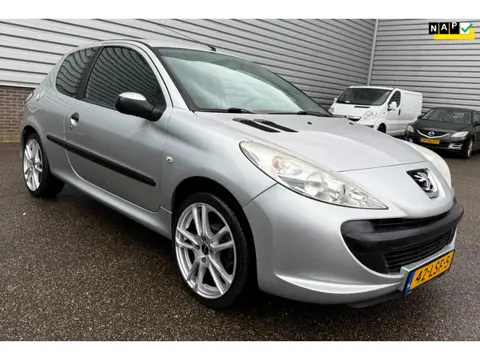 Peugeot 206 + | NAP | Zuinig | Airco | USB | Boordcomputer | Alarm