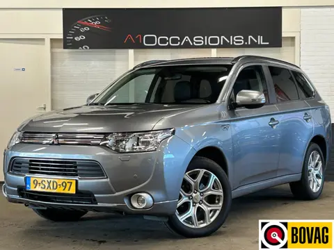 Mitsubishi Outlander 2.0 PHEV Instyle+ (bj 2013, automaat)