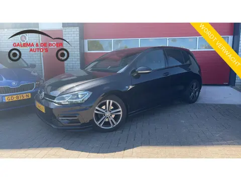 Volkswagen Golf 1.0 TSI Highline Business R R-LINE BINNEN-BUITEN / FULL LED / KEYLESS / CAMERA / CAR