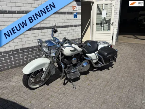 Harley Davidson Tour 88 FLHRCI Road King Classic